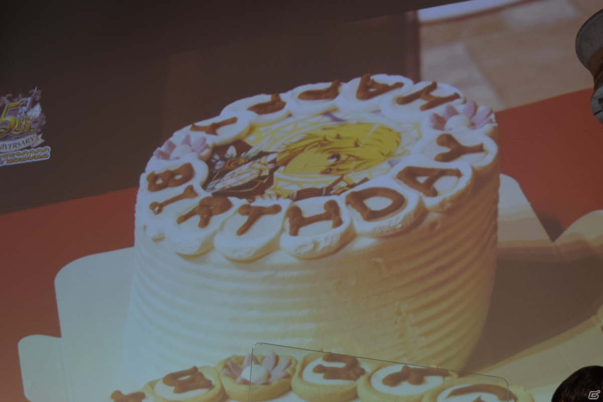 「ダンまち」原点を描く物語がついに始動！「ダンメモ」5周年記念公開生放送イベントをレポートの画像3