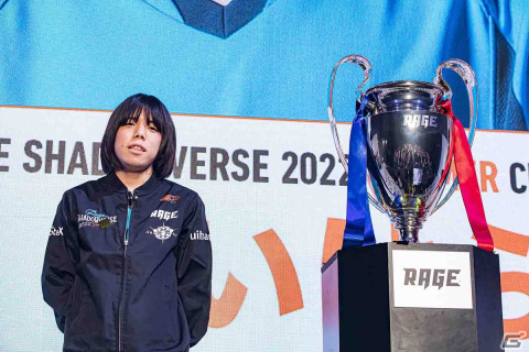 「RAGE Shadowverse 2022 Summer GRAND FINALS」の熱戦を制し王者の座を手にしたのは“ういはら選手”！の画像17