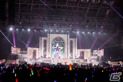 13人で届けた輝きに満ちたパフォーマンス――「アイドルマスター 765プロオールスターズ」単独ライブ「SUNRICH COLORFUL」DAY2レポートの画像1