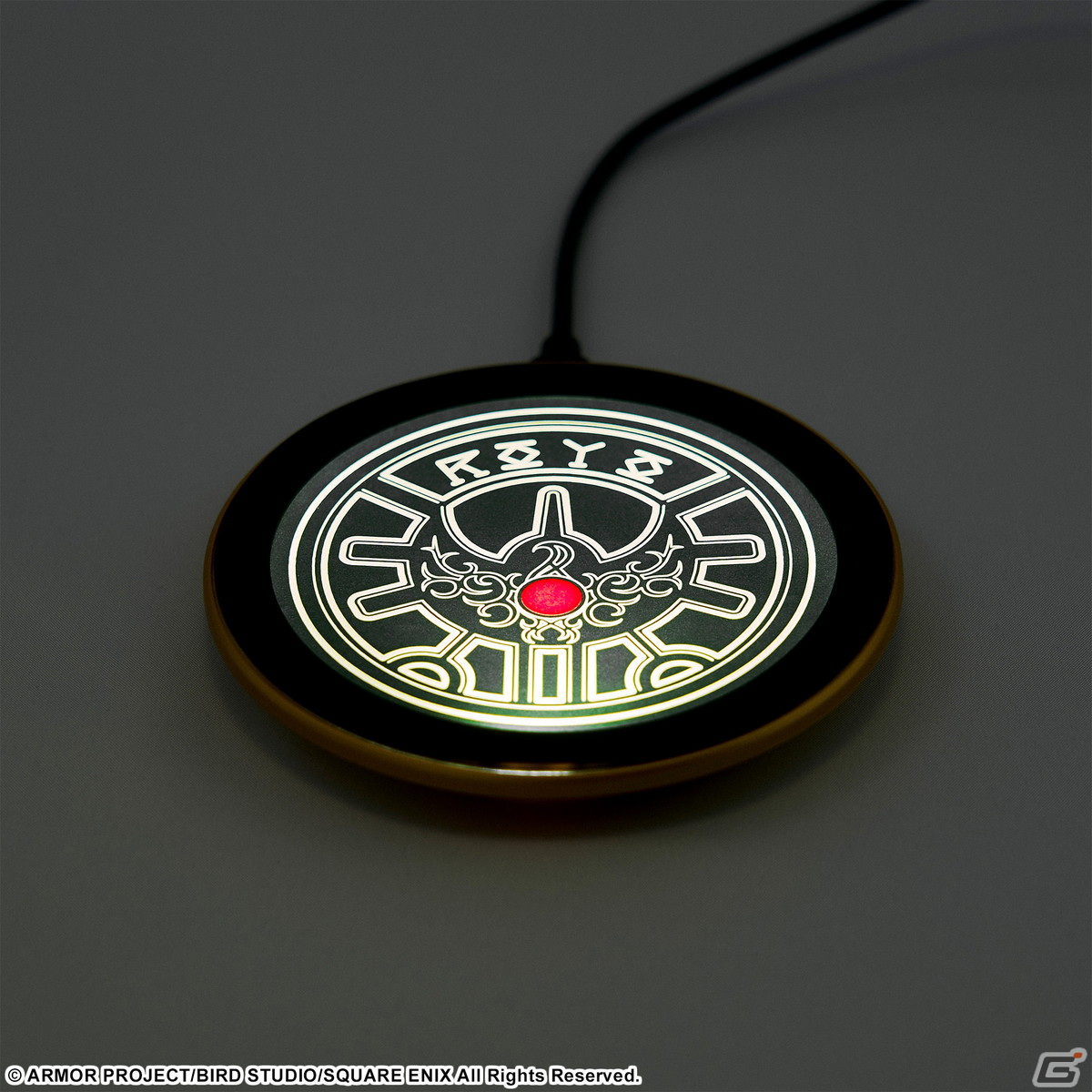 「ドラゴンクエスト」ロトの紋章やザオラルの演出でスマホを充電可能なワイヤレス充電パッドと4種のジグソーパズルが発売決定！の画像6