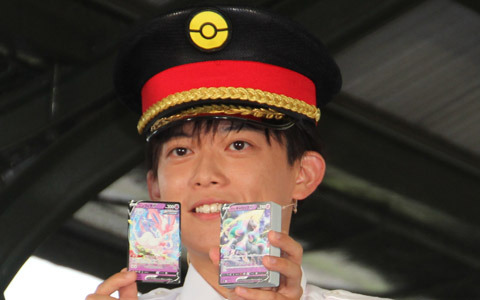 両国駅のホームでポケモンカードゲームを体験！「スタートデッキ100ステーション」プレス発表会レポート