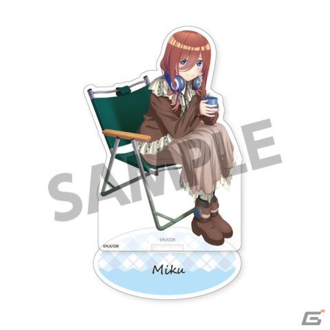 「映画 五等分の花嫁」キャンプ ver.のB1タペストリー、B2タペストリー、アクリルフィギュアなどがホビーストックより登場の画像9
