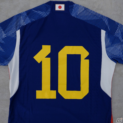 アディダス サッカー日本代表 22 ユニフォーム を発表 Efootball や漫画 Giant Killing ブルーロック との連動企画も Gamer