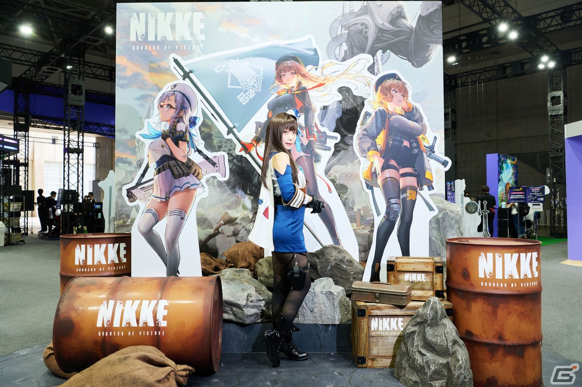 コスプレイヤーの伊織もえさんと篠崎こころさんが来場！写真満載の東京ゲームショウ2022「勝利の女神：NIKKE」ブースレポートが到着の画像17