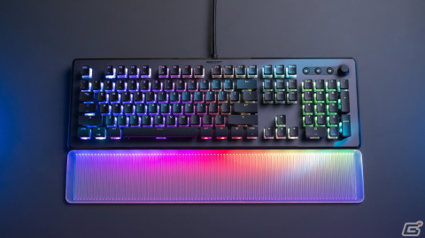 ROCCATからTITAN II光学式スイッチを搭載したゲーミングキーボード「Vulcan II Max」が登場の画像2