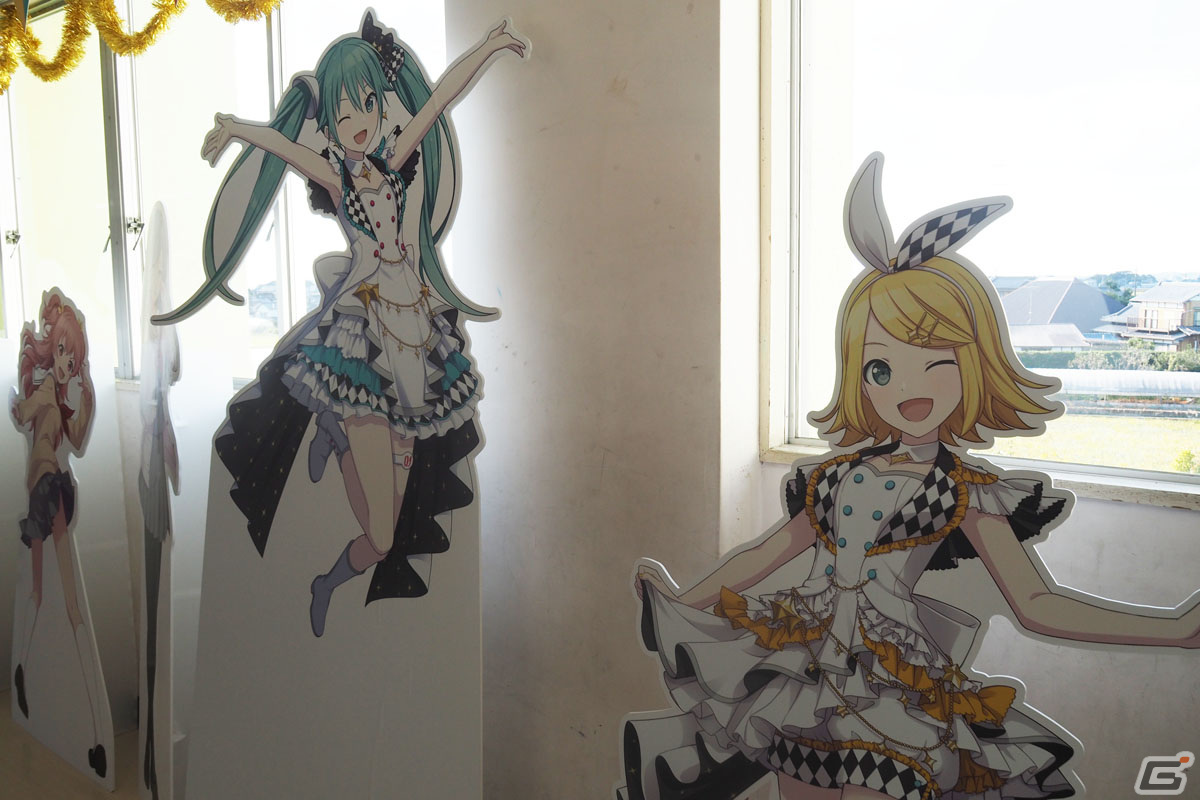 「プロセカ」リアルイベント「神山高校文化祭」の模様をレポート！演劇、屋台などの出し物が盛りだくさんの画像42