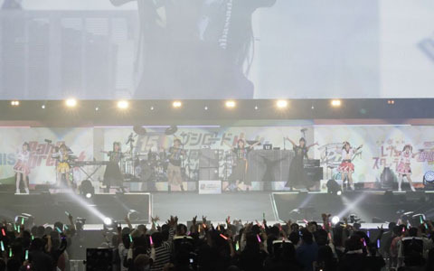 「ブシロード15周年記念ライブ in ベルーナドーム」が開催！声出し解禁で65曲を披露