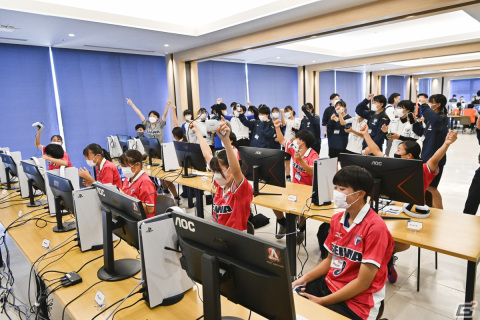 復興大臣杯「e復興サッカー選手権」本戦の開催レポートが公開！優勝はオンライン予選1位通過の「PECORANIONS」の画像4