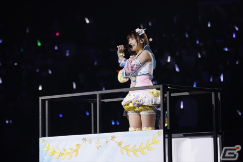 トリコロールが新曲を披露！「プリパラ＆キラッとプリ☆チャン＆ワッチャプリマジ！Winter Live 2022」レポートの画像16