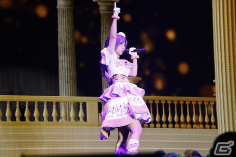 トリコロールが新曲を披露！「プリパラ＆キラッとプリ☆チャン＆ワッチャプリマジ！Winter Live 2022」レポートの画像5