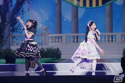 トリコロールが新曲を披露！「プリパラ＆キラッとプリ☆チャン＆ワッチャプリマジ！Winter Live 2022」レポートの画像6