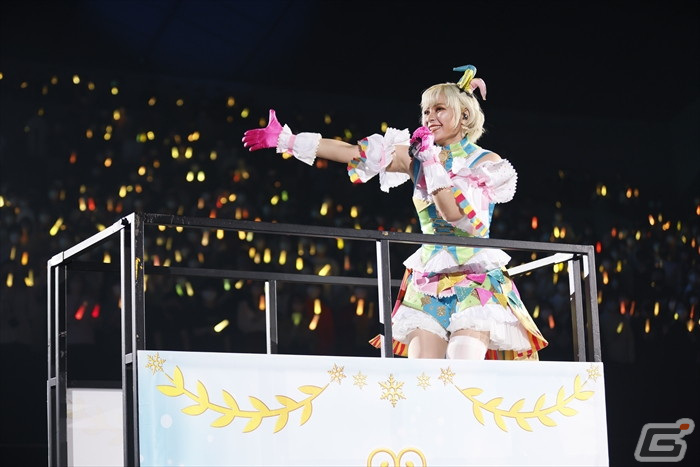 トリコロールが新曲を披露！「プリパラ＆キラッとプリ☆チャン＆ワッチャプリマジ！Winter Live 2022」レポートの画像18