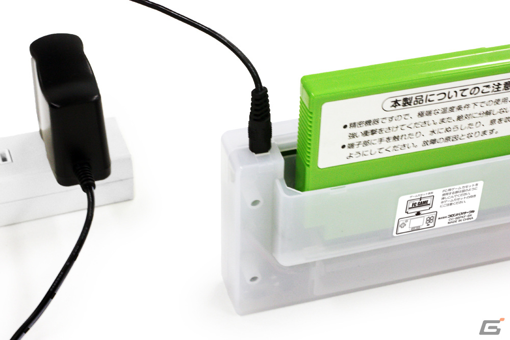 液晶付きFC用互換機「8ビットポケットプラス」の新色「クリアホワイト」が2023年1月下旬に発売！AV出力ケーブルでテレビへの出力も可能の画像4