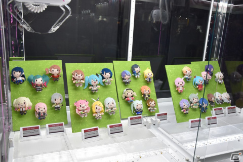 「機動戦士ガンダム EXVS.2 オーバーブースト」が初出展のJAEPO2023をレポート！所狭しとビデオゲーム筐体が設置されたブースもの画像13