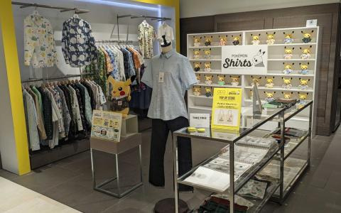 「ポケモンシャツ」のポップアップストアが新宿マルイ本館で期間限定オープン―ポケモンシャツを着たピカチュウの展示や試着も可能