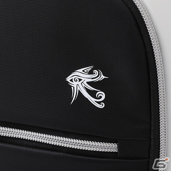 +ICONS ホワイトボディアーマー アーマード・コア フォーアンサー』とコラボしたファッション