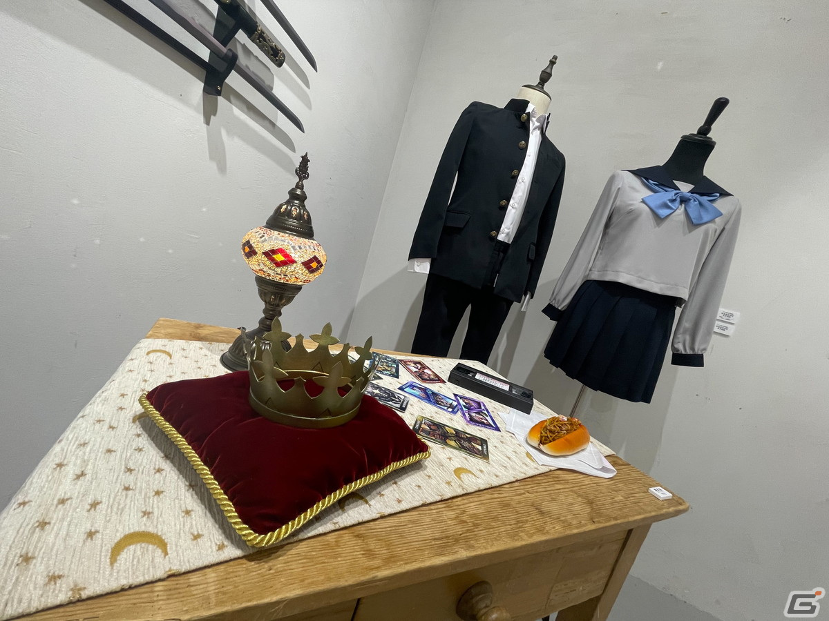 「ヴァニラウェア20周年記念フェス」オリジナルアイテムの事後通販が開始！展示品の数々を収めた会場内の写真もの画像2