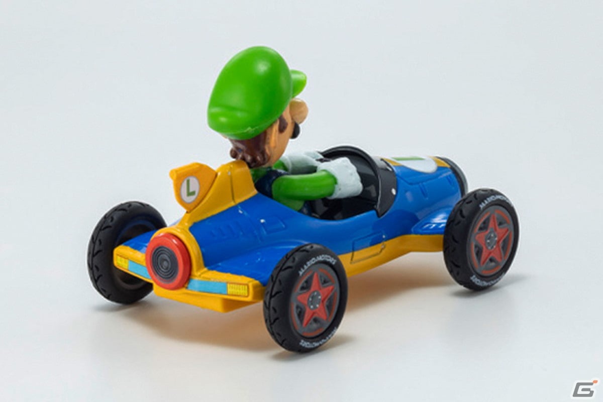 マリオカート」に登場する車種をキャラとともに再現したプルバックカー