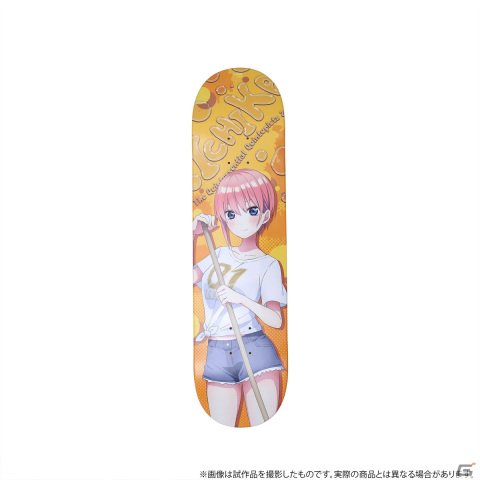 「五等分の花嫁∬」五つ子の美麗イラストをあしらったスケートボードデッキが登場！の画像4