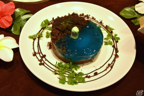 巨大ネッシーも南国風の装いで登場！2度目の開催となる「Apex Legends -Nessie cafe-」のメディア先行内覧会をレポートの画像9