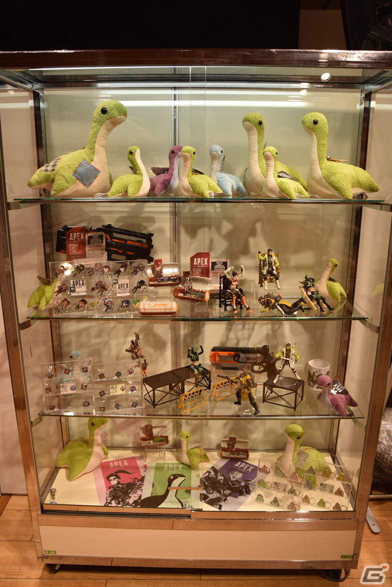 巨大ネッシーも南国風の装いで登場！2度目の開催となる「Apex Legends -Nessie cafe-」のメディア先行内覧会をレポートの画像29