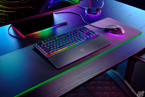 Razerからメカ・メンブレンスイッチを搭載した超薄型ゲーミングキーボード「Razer Ornata V3 Tenkeyless」が発売―Chroma RGBにも対応の画像1