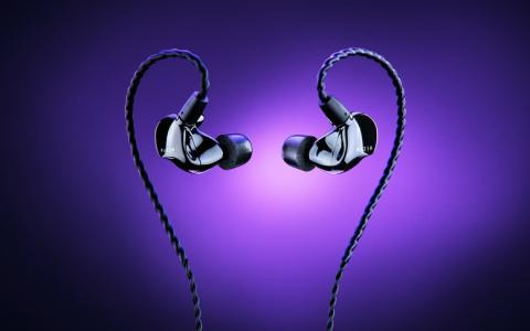Razer初となる薄型デザイン採用の高遮音性イヤホン「Razer Moray」の予約がスタート―6種類のイヤーチップが付属