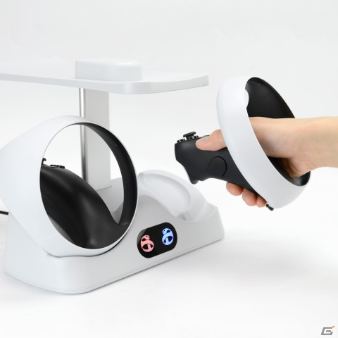 PSVR2用「チャージ＆スタンドVR2」が7月13日に発売！付属のマグネット端子を取り付けると置くだけで充電が可能の画像4