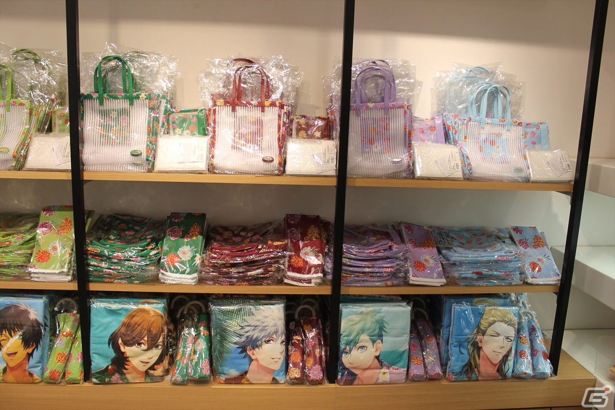 アイドルたちが夏らしい装いに！10周年を迎えたコンセプトショップ「うたの☆プリンスさまっ♪ SHINING STORE」内覧会をレポートの画像10