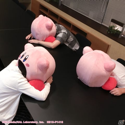 全高約38cmのカービィにすいこまれる！ぬいぐるみ「すいこみっ！カービィ」が再販決定の画像3