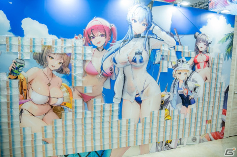 「勝利の女神：NIKKE」コミックマーケット102の出展レポートが公開！限定水着コスチューム姿のコスプレイヤーによるリアル10連ガチャで盛り上がるの画像10