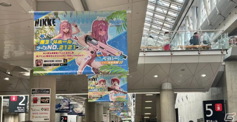 「勝利の女神：NIKKE」コミックマーケット102の出展レポートが公開！限定水着コスチューム姿のコスプレイヤーによるリアル10連ガチャで盛り上がるの画像6