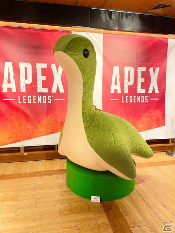 「Apex Legends」のPOP-UP STOREが9月23日より渋谷に登場！ブラハの斧やおなじみネッシーぬいぐるみが販売の画像3
