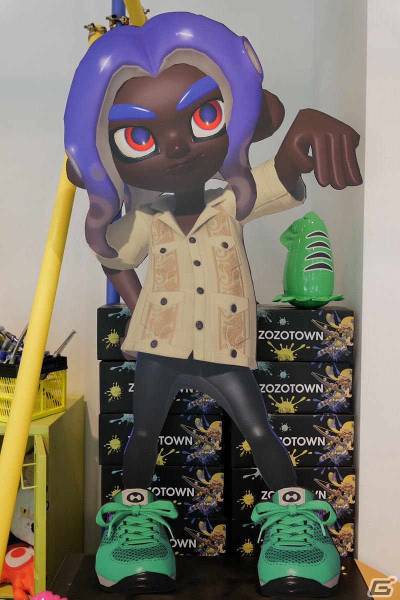 「スプラトゥーン3」ゲソタウン×ゾゾタウン ポップアップイベント in シブヤをレポート――ギアを再現したシャツやデニムが展示！の画像17