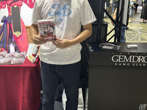 ジェムドロップブースは10年間の歴史がズラリ！コミカライズも決定した喜多山浪漫氏「エトランジュ オーヴァーロード」のラノベ型限定冊子も配布【TGS2023】の画像9