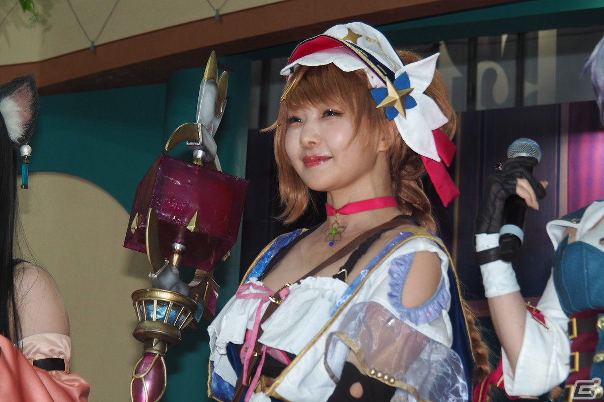 「レスレリアーナのアトリエ」Kipiさん、シスルさん、伊織もえさんら公式コスプレイヤーが衣装のポイントを語ったミニトークイベントをレポート【TGS2023】の画像5