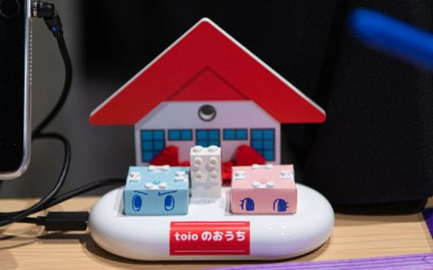 キューブ型ロボットおもちゃ「toio」を用いた謎解きが楽しいリアル脱出ゲーム「机の上の魔王城からの脱出」が大阪で12月28日より開催決定！