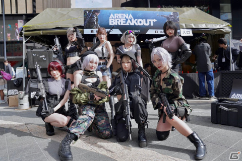 「Arena Breakout」池ハロ2023特設ブースレポートが公開！アーミー風衣装に身を包んだ総計20名以上のコスプレイヤーによる撮影会もの画像7
