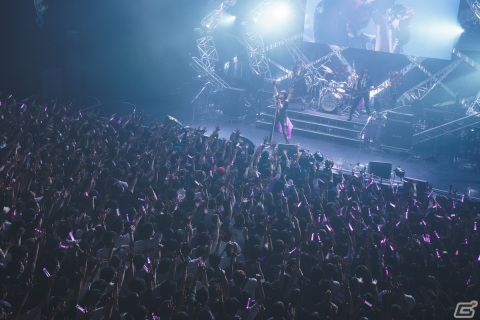 「The QUEEN of PURPLE 2nd Live Tour Live and let “Live”」東京公演レポート：「ナナシス」が誇る4人組ガールズロックバンド“QOP”の現在地の画像27