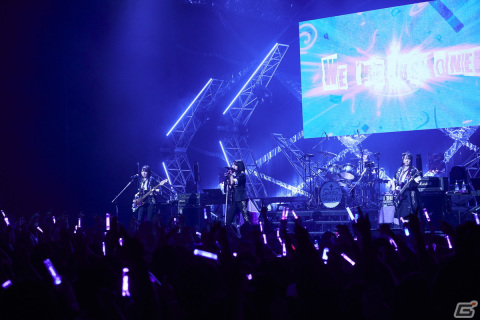 「The QUEEN of PURPLE 2nd Live Tour Live and let “Live”」東京公演レポート：「ナナシス」が誇る4人組ガールズロックバンド“QOP”の現在地の画像6
