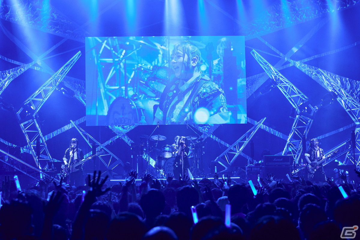 「The QUEEN of PURPLE 2nd Live Tour Live and let “Live”」東京公演レポート：「ナナシス」が誇る4人組ガールズロックバンド“QOP”の現在地の画像17