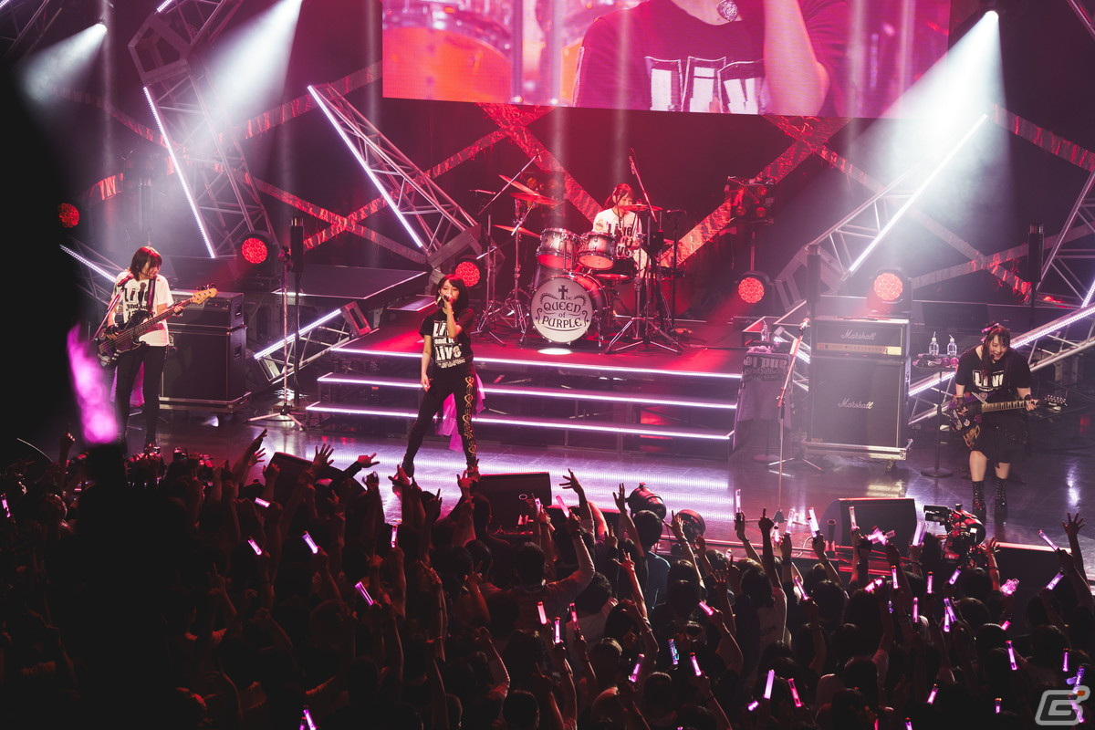 「The QUEEN of PURPLE 2nd Live Tour Live and let “Live”」東京公演レポート：「ナナシス」が誇る4人組ガールズロックバンド“QOP”の現在地の画像30