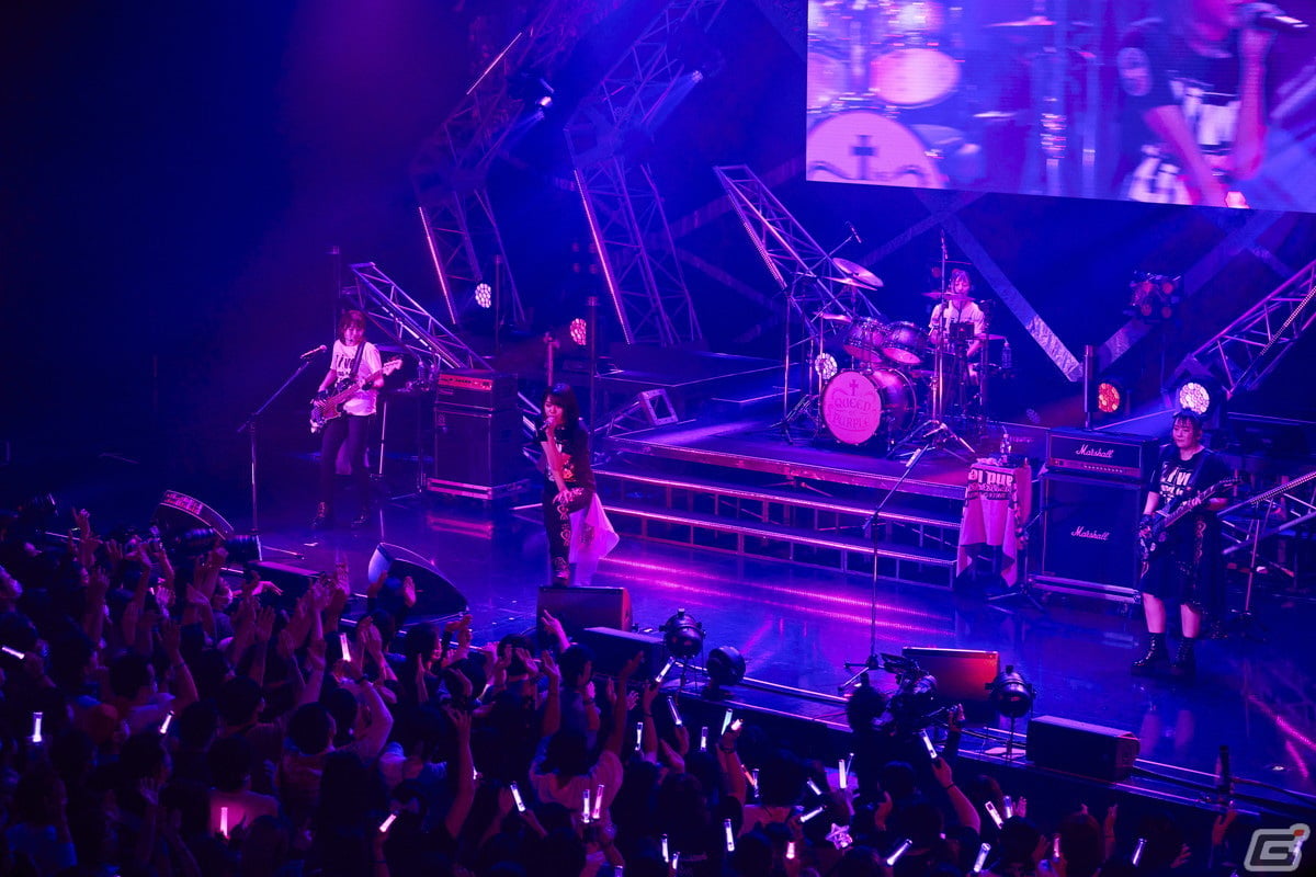 「The QUEEN of PURPLE 2nd Live Tour Live and let “Live”」東京公演レポート：「ナナシス」が誇る4人組ガールズロックバンド“QOP”の現在地の画像43