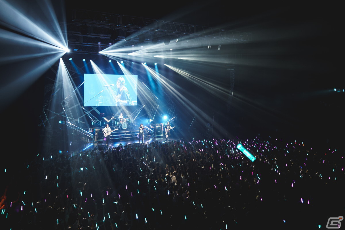 「The QUEEN of PURPLE 2nd Live Tour Live and let “Live”」東京公演レポート：「ナナシス」が誇る4人組ガールズロックバンド“QOP”の現在地の画像54