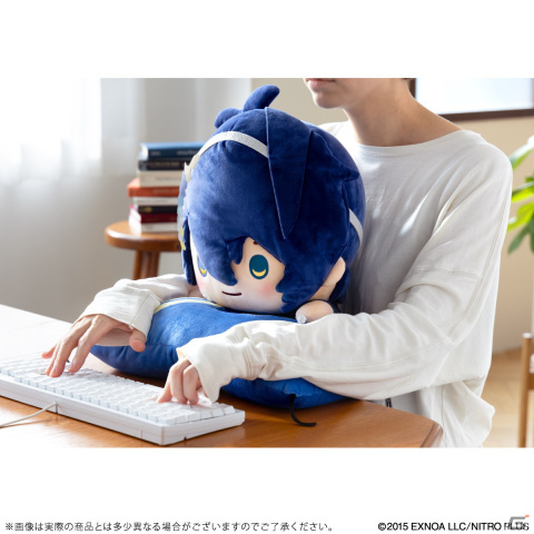 「刀剣乱舞ONLINE PCクッション 三日月宗近‐軽装でりらっくす‐」の予約受付が開始！ぬいぐるみ型クッションとアームレストがセットにの画像7