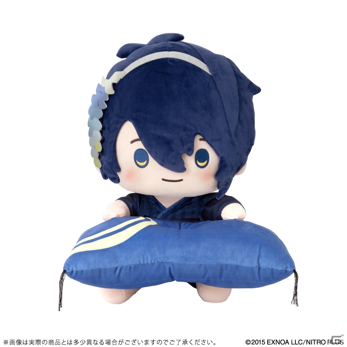「刀剣乱舞ONLINE PCクッション 三日月宗近‐軽装でりらっくす‐」の予約受付が開始！ぬいぐるみ型クッションとアームレストがセットにの画像2
