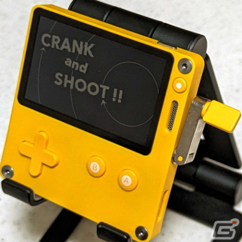 ゲーム機のクランクを回してリロードするSTG「CRANK and SHOOT!!」が配信！ガトリングモード中は連射が可能にの画像