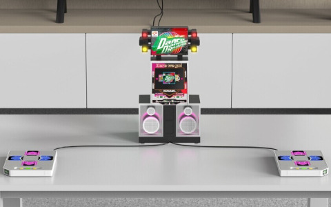 「DanceDanceRevolution Classic Mini」がアミューズメント エキスポ in 東京ビッグサイトに出展！