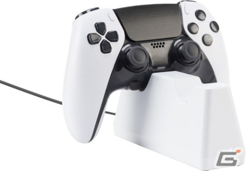 PS5用コントローラーを2台同時に充電できる「CYBER・ダブル充電スタンド(DualSense Edge/DualSense用)」が11月25日に発売!の画像