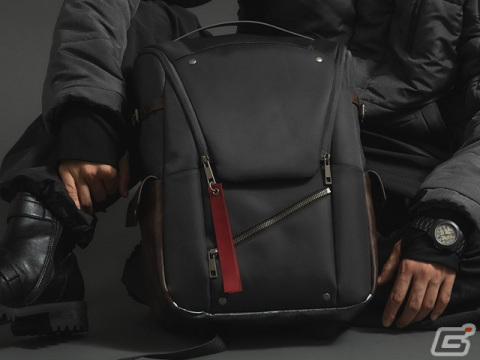 ゴブリンスレイヤー」の無骨な佇まいをモチーフにした腕時計、アウター